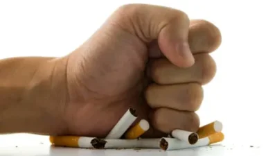 Είναι ασφαλές το άτμισμα ; 2 γροθιά στο τσιγάρο